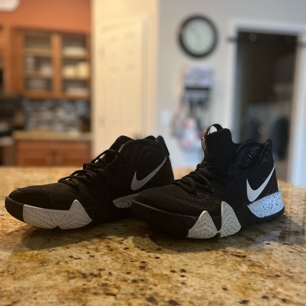 Kyrie 4’s (black)